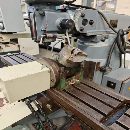 两台炮塔铣床，南通 XJ6325T摇臂万能铣床，襄樊5325万.